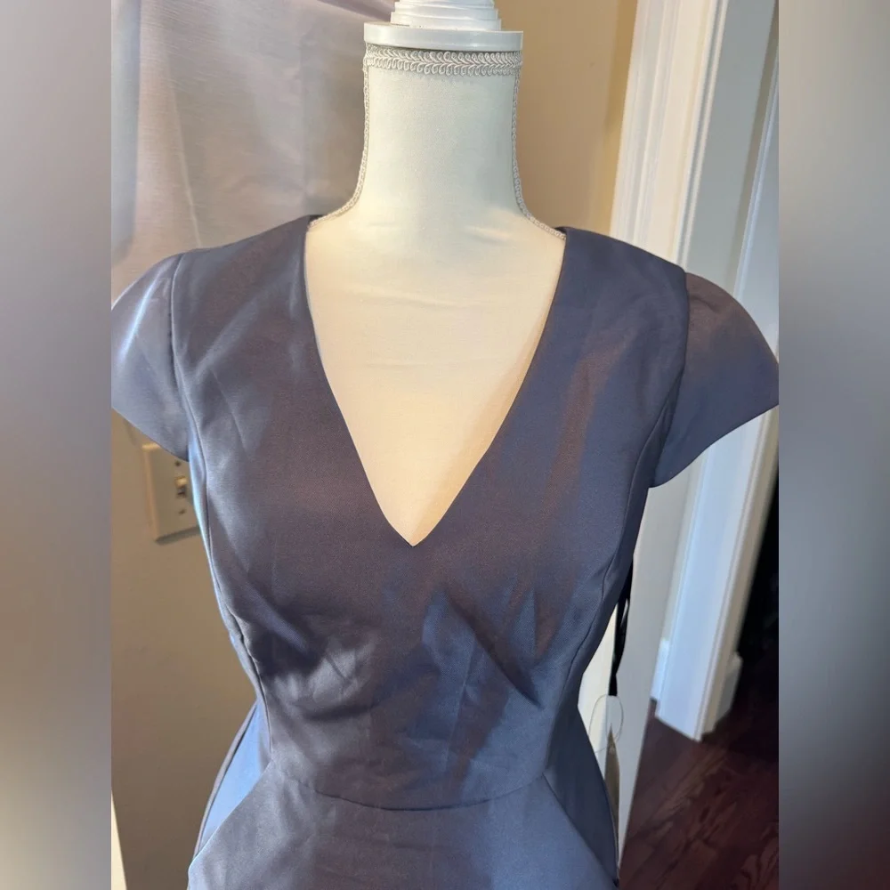 NWT Alfred Sung Cap Sleeve‎ V-Neck Satin Gown with Pockets Silverstone Size 4 - Picture 4 of 17